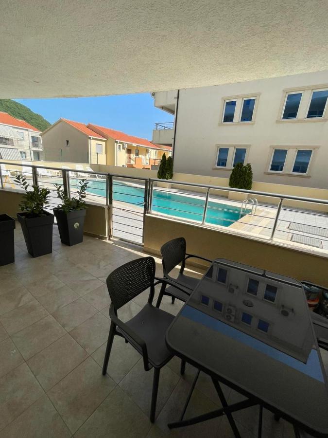 Charm Appartement Petrovac Buitenkant foto