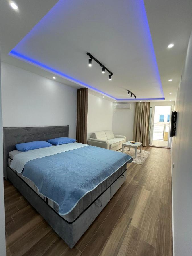 Charm Appartement Petrovac Buitenkant foto