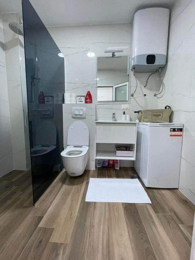 Charm Appartement Petrovac Buitenkant foto