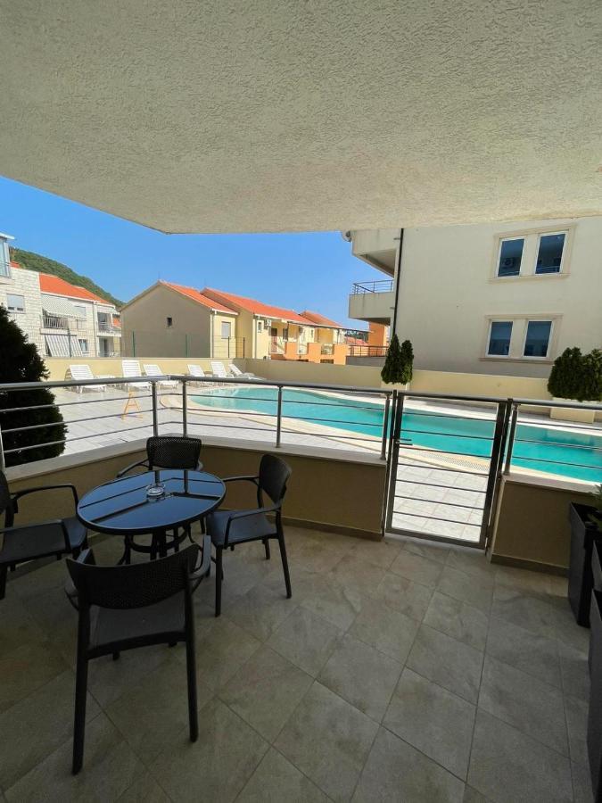 Charm Appartement Petrovac Buitenkant foto
