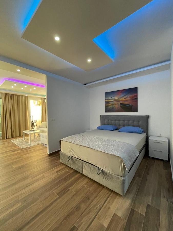 Charm Appartement Petrovac Buitenkant foto