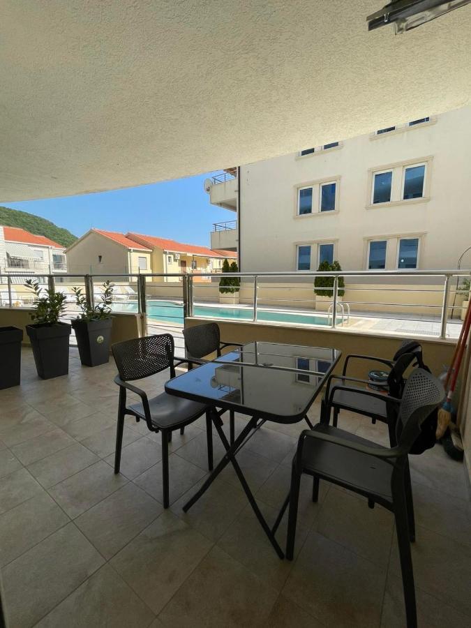 Charm Appartement Petrovac Buitenkant foto