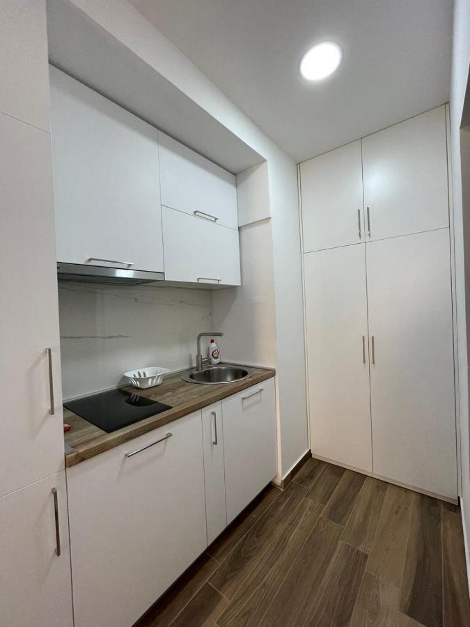 Charm Appartement Petrovac Buitenkant foto