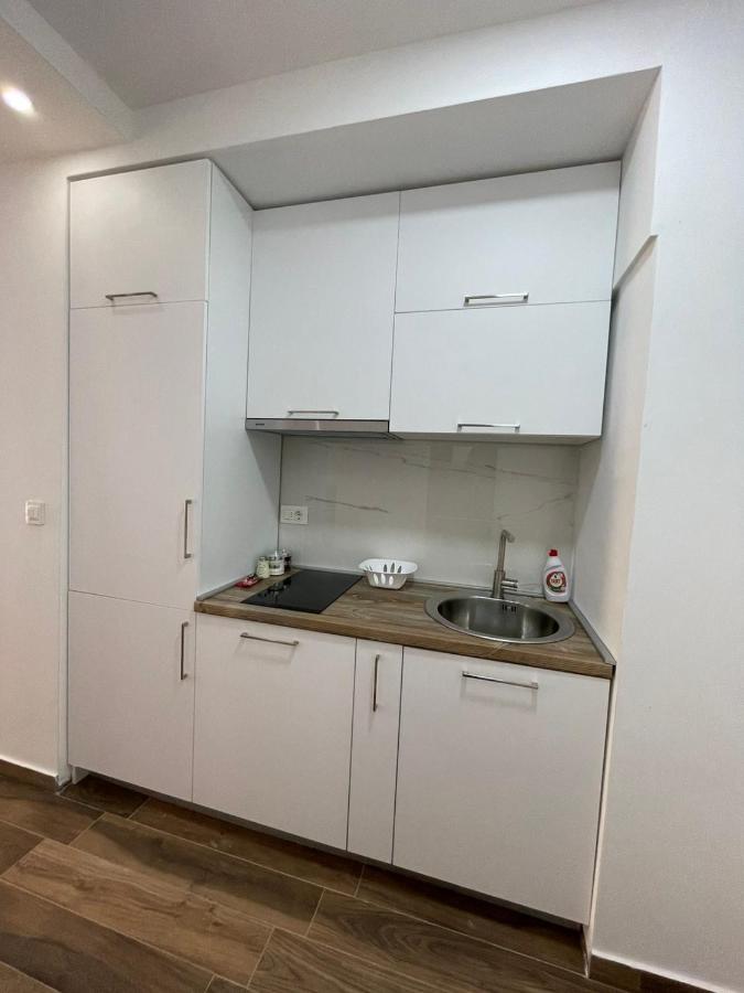 Charm Appartement Petrovac Buitenkant foto